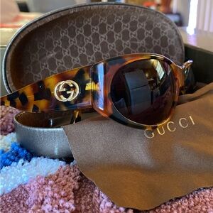 Authentic Gucci sunglasses!